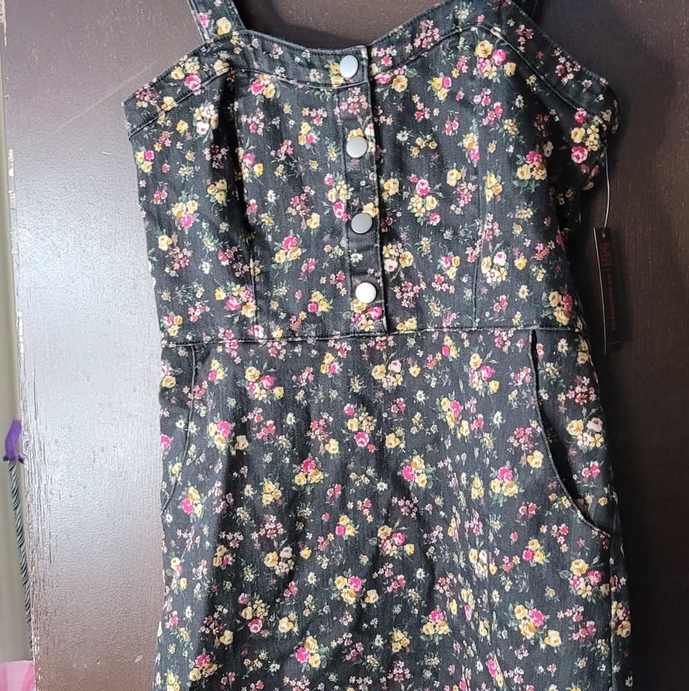 Overall style Dress